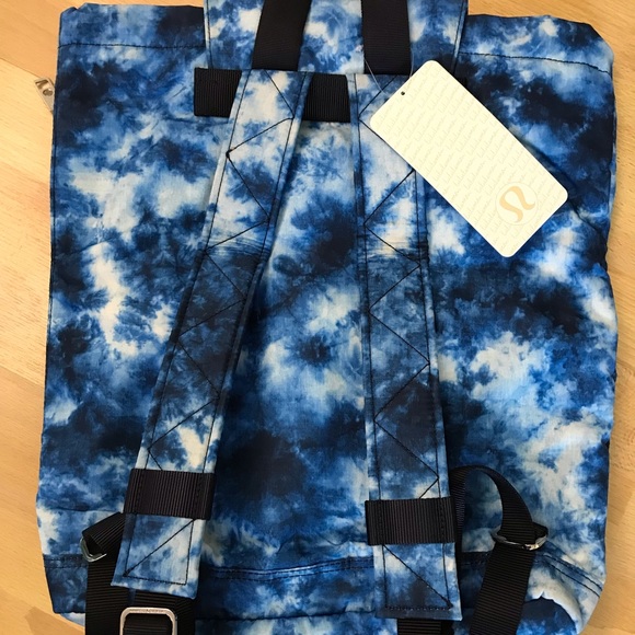 NWT Authentic Lululemon Backpack - Picture 2 of 3